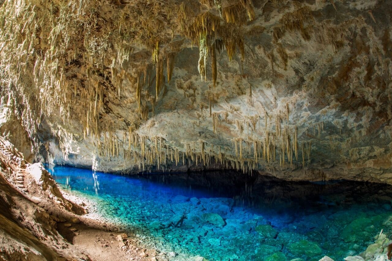 Gruta do Lago Azul