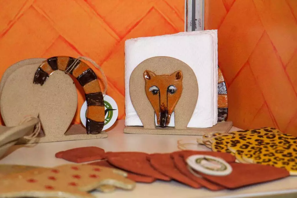 Arte em capivara: artista faz sucesso com quadros inspirados em animal  símbolo do Brasil