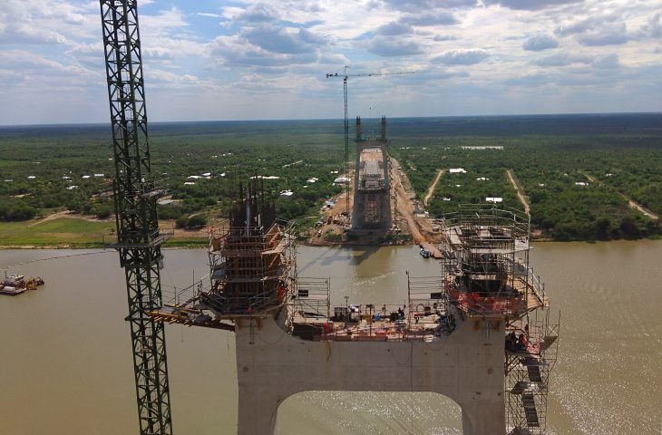 Ponte no Pantanal